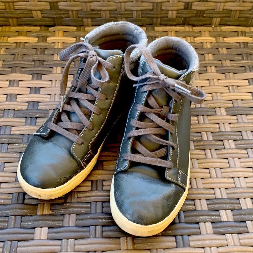 Boy sneakers
